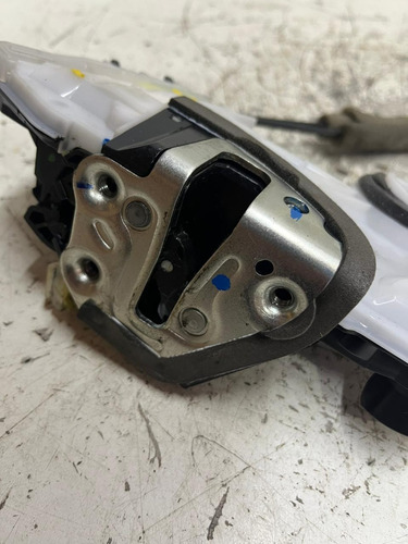 Fechadura Porta Dianteira Direita Toyota Corolla Xei 2023