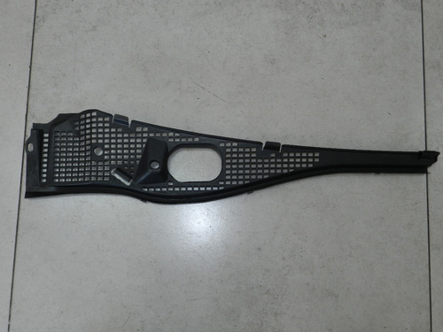 Grade Churrasqueira Direita Renault Sandero 2009 8200599970