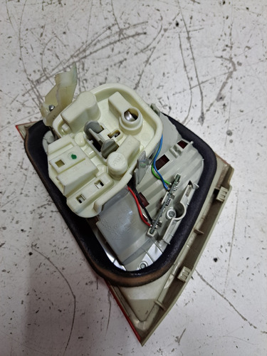 Lanterna Traseira Esquerda Tampa Bmw 320i 2010
