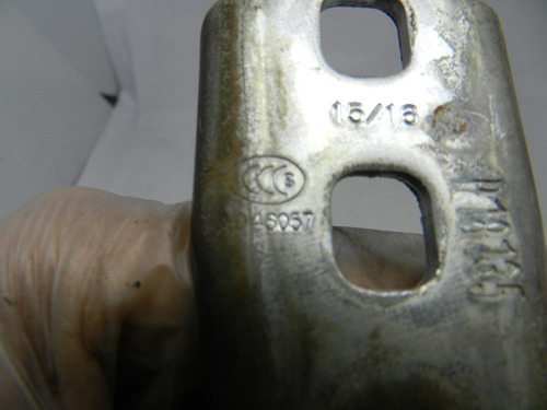 Dobradiça Porta Traseira Direita Gm Onix Prisma 13/19