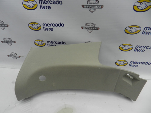 Acabamento Coluna Traseira Direita Megane Grand Tour 07/13