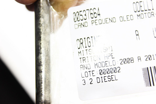 Cano Pequeno Óleo Motor Triton Hpe 08/15 Usado (664)