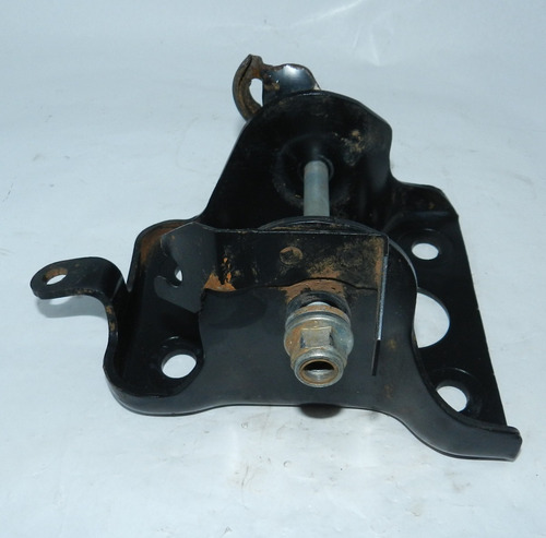 Suporte Lado Direito Eixo Traseiro Fiat Punto 2006 A 2012 