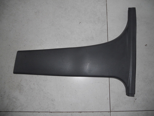 Moldura Coluna Central Lado Esquerdo Vw Golf Sapão 99/06