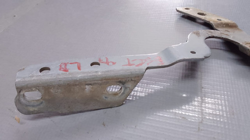 Dobradiça Braço Direito Capo Ford Escort 1994/1995. 23685