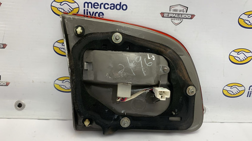 Lanterna Tampa Traseira Direita Corolla 1998 A 2002 Detalhes