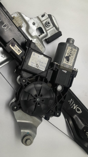 Máquina Vidro Elétrica Dianteira Esquerda Gm Onix 13/19