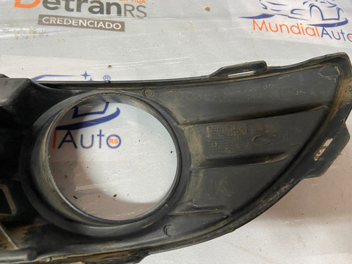 Moldura Milha Parachoque L/d Com Furo Polo 2006/08 18141 C05