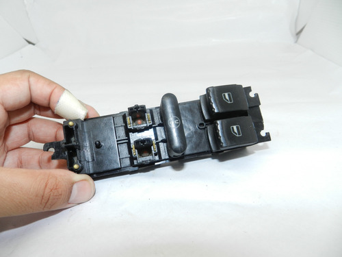 Botão Vidro Elétrico Esquerdo Golf Bora Jetta Passat Detalhe