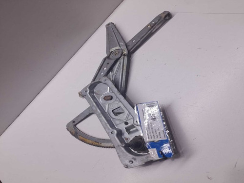 Maquina De Vidro Dianteira Direita Manual Corsa 2001 