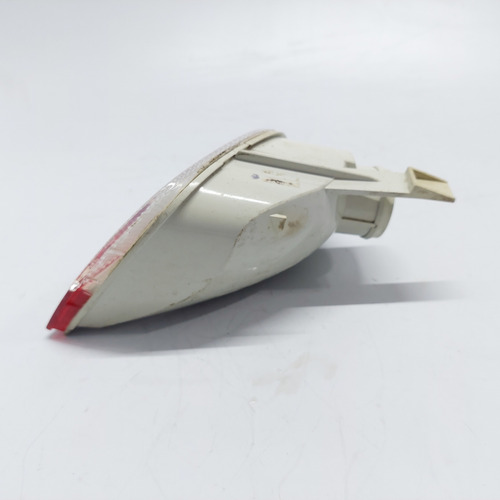 Olho De Gato Direito Parachoque Focus Hatch Ano 2001 A 2008