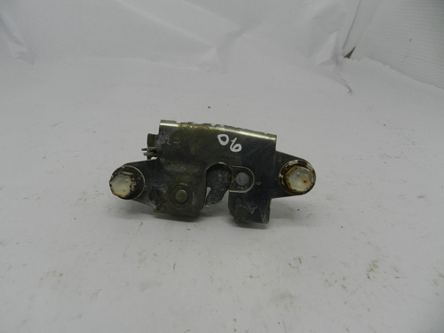 Fechadura Tampa Caçamba Lado Direito Toyota Hilux 06/12