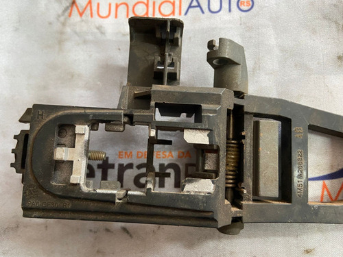 Suporte Maçaneta Traseira Direita Ford Focus 18107