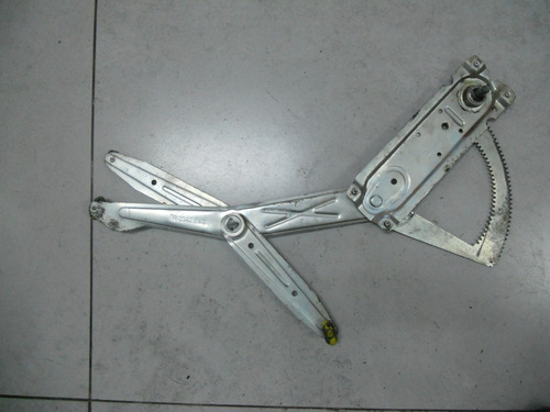 Maquina Vidro Manual Esquerda Gm Corsa 1994 A 1997 R3342