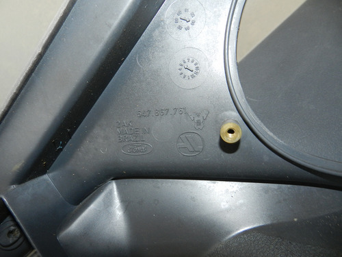 Suporte Tampão Bagagito Esquerdo Escort Europeu 93/96