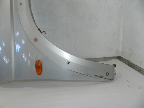 Para-lama Direito Mitsubishi Pajero Sport Gls 99/04 Detalhe