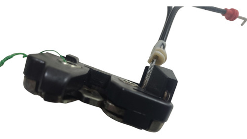 Fechadura Tampa Traseira Ford Fiesta 2010 (al) Com Detalhe