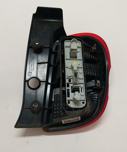 Lanterna Esquerda Nissan March 2011 A 2015 Detalhe 98098574