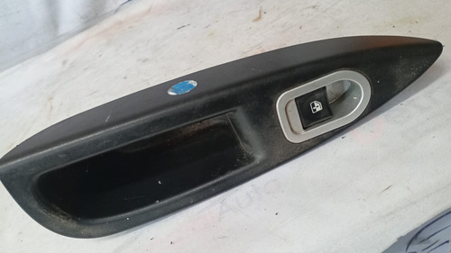 Moldura Comando Vidro Porta Tras Direita J3 2010/14 25880