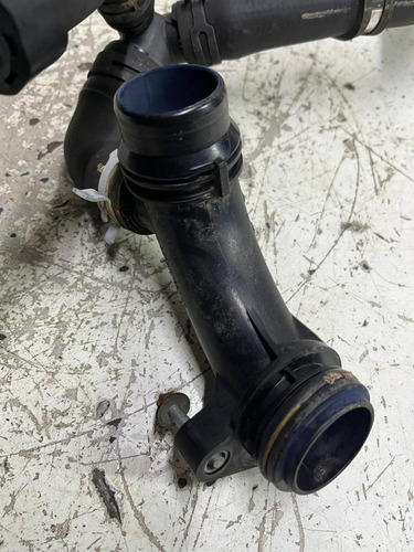 Flange Bomba Água Mercedes C180 W205 1.6 2018 A2742000256