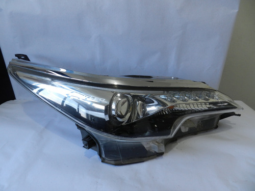 Farol Direito Com Led Toyota Hilux Sw4 2016 A 2020 Detalhe