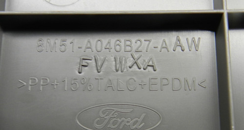 Acabamento Esquerdo Console Central Ford Focus Hatch 2011 