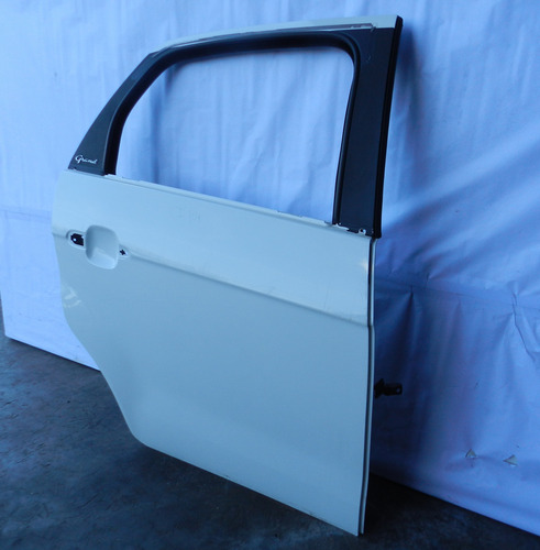 Porta Traseira Direita Grand Siena Attractiv 12/20 Detalhe