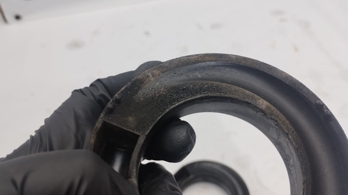 Par Calço Mola Traseira Esquerda C180k C200 C300 04/12 Usado