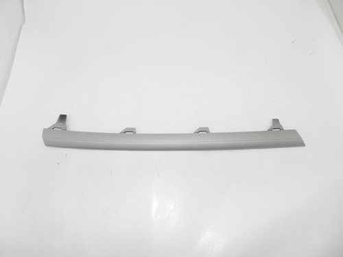 Moldura Grade Superior Lado Direito Vw Fox 15/20 5z0853768a