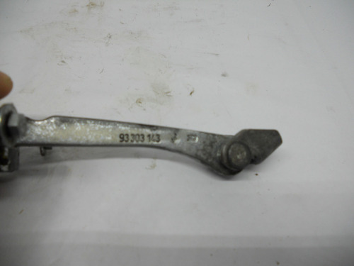 Limitador Porta Traseira Direita Gm Zafira 2001 2002 A 2012