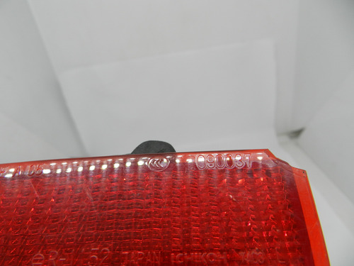 Refletor Olho Gato Traseiro Direito Rav4 07/08 Com Detalhe