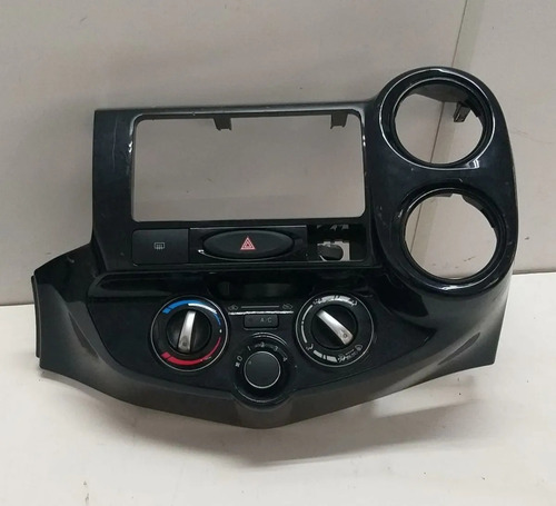 Moldura Central Comando Ar Toyota Etios 15 A 2019 554060d560