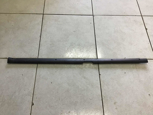 Moldura Soleira Esquerda Fiat Uno Mille 2p 04/13 21582*