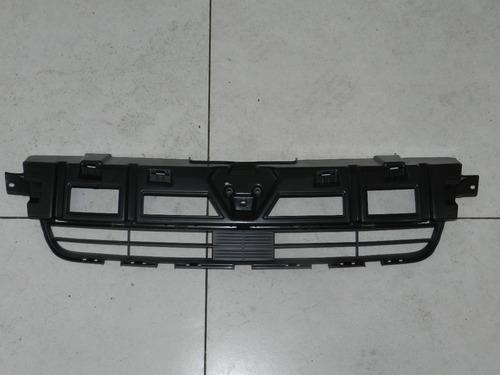 Grade Dianteira Superior Renault Sandero 09 A 13 620368050r