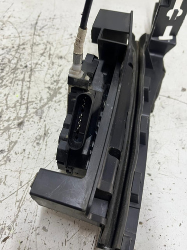 Fechadura Dianteira Esquerda Fusion Titanium 2019 (usado)