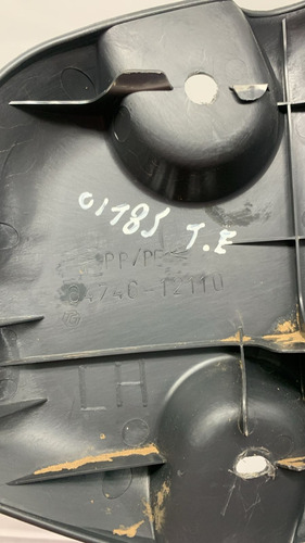 Acabamento Lantera Porta-malas Esquerd Corolla 98/02 Detalhe