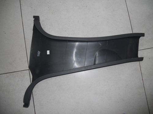 Acabamento Inferior Coluna Direita Nissan March 2015 A 2019