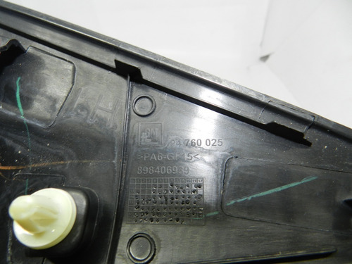 Acabamento Retrovisor Esquedo Gm Prisma Onix 02/19 94760025