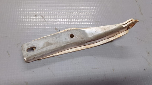 Braço Esquerdo Capo Peugeot 206/207. 23615