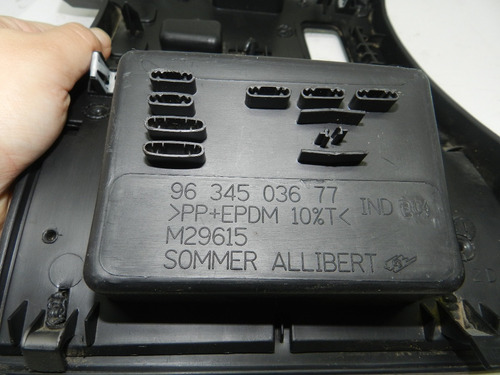 Tampa Caixa Fusível Peugeot 307 2007 2008 A 2012 9634503677