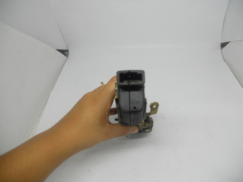 Fechadura Porta Traseira Esquerda Gm Omega 1993 A 1998