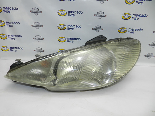 Farol Dianteiro Esquerdo Peugeot 206 99/10 C Detalhe
