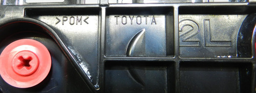 Guia Para-choque Dianteiro Esquerdo Toyota Hilux 2016 A 2023