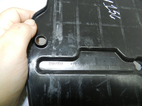 Acabamento Suporte Bateria Fiat Uno Vivace Siena 51841722