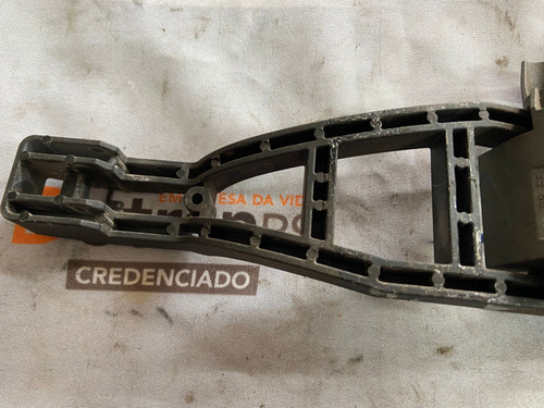 Suporte Maçaneta Traseira Direita Ford Focus 18107