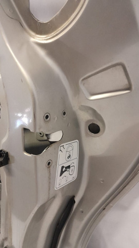 Porta Traseira Direita Ford Mondeo Clx 98/01 Com Detalhe