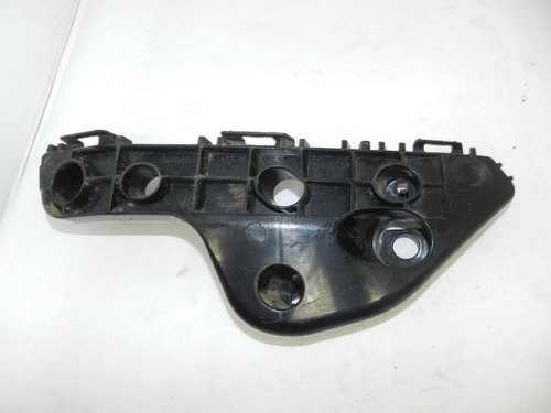 Guia Para-choque Dianteiro Lado Direito Toyota Yaris 18/21