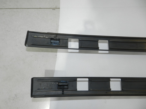 Par Friso Teto Gm Zafira 2.0 8v 2002 Com Detalhe