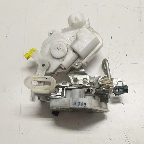 Fechadura Dianteira Esquerda Toyota Etios 2015 A 2018