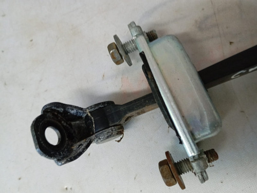 Limitador Porta Traseira Direita Chevrolet Captiva 2009 A 19